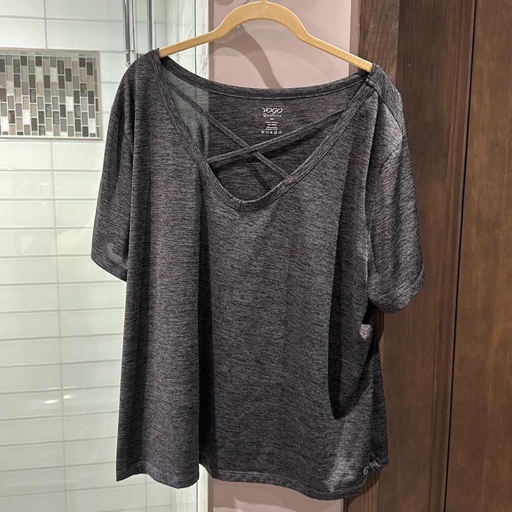 VOGO Athletica Women’s top